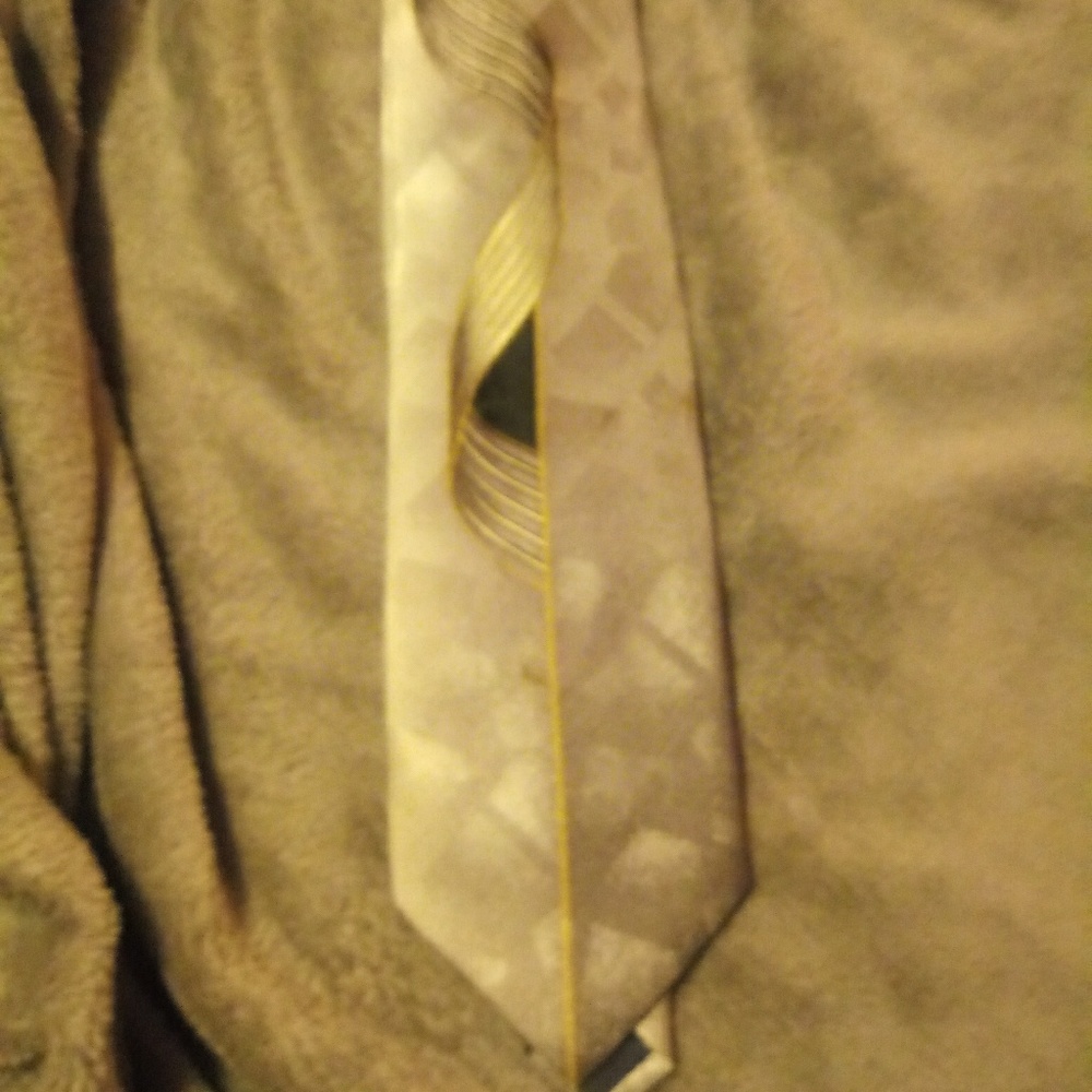 Silver tie